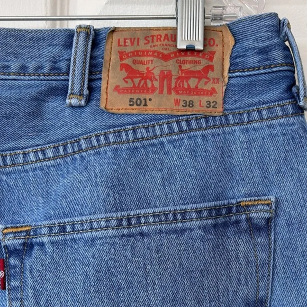 Levi’s‎ 501 Jeans Button Fly Boot Cut 38x32